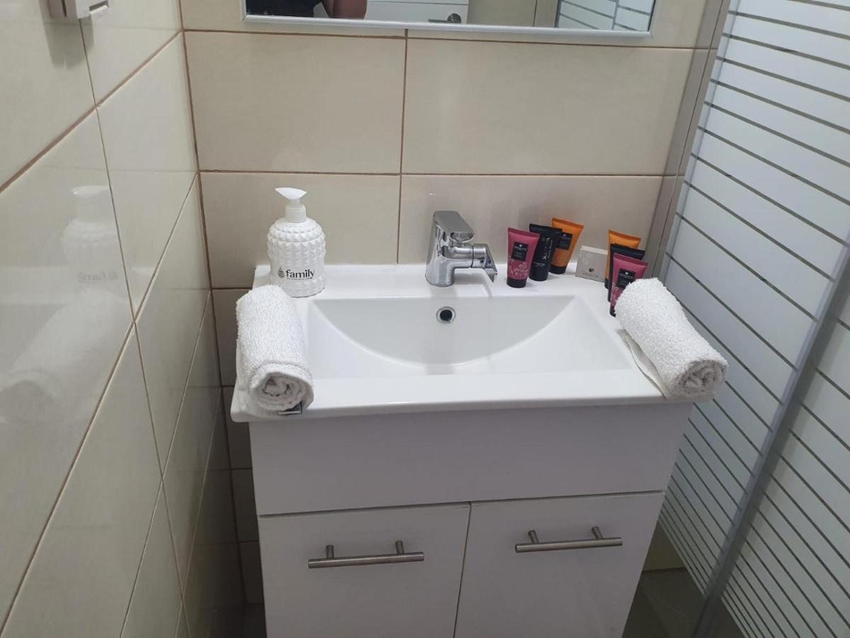 Viktoria Apartment เอลัต ภายนอก รูปภาพ
